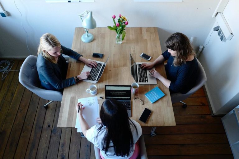 Zostań ekspertem w dziedzinie hostingu szybko i łatwo
